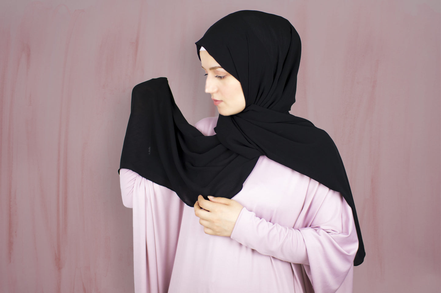 Pitch Black x Wrinkle Chiffon